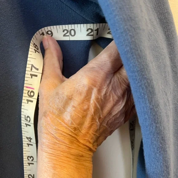 PINK Victoria's Secret Dusty Blue Pullover Hoodie Size Large - Picture 12 of 14